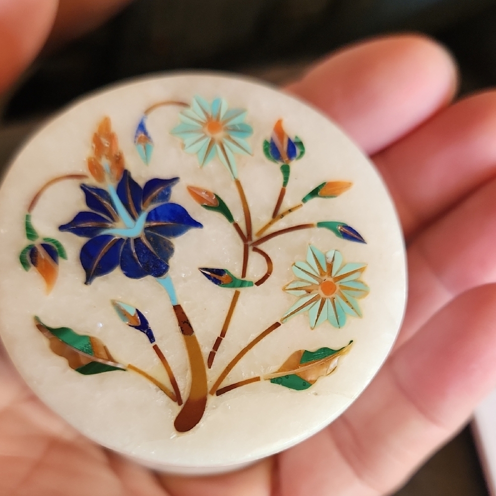 Floral Inlay Ceramic Art Piece - Picture 6 of 8